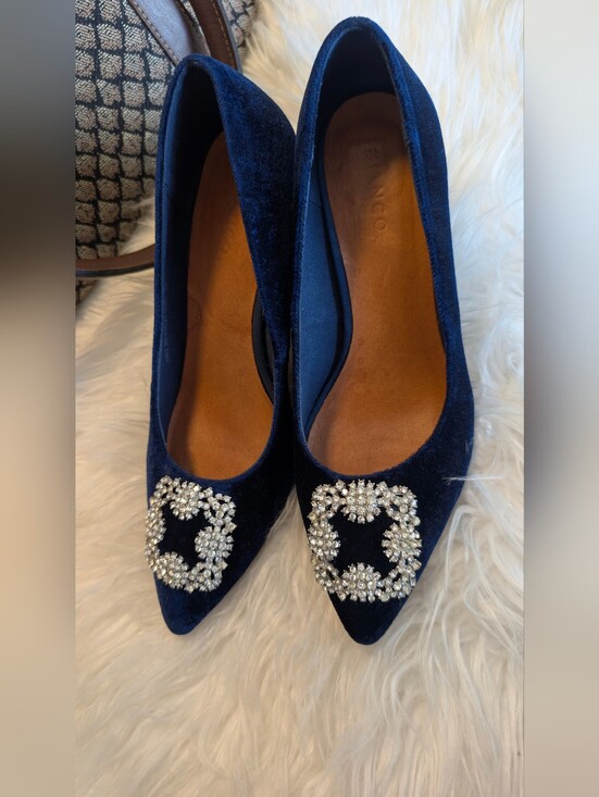 Vintage Shoes - Beautiful Blue Velvet 1970's Vintage Heels